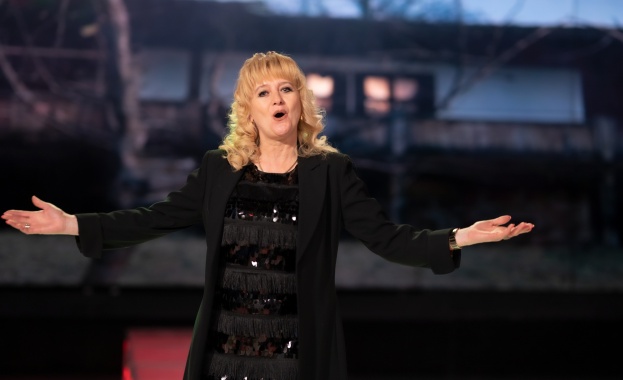 Солистка на Ансамбъл Пирин Благоевград гостува в музикалното предаване