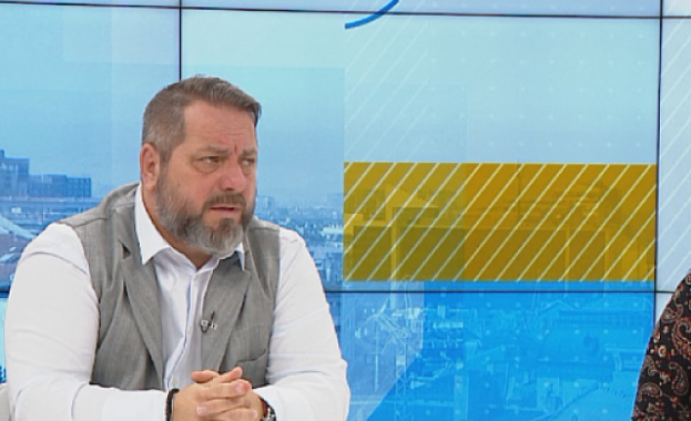 Прокуратурата и още няколко институции проверяват скандалния случай с двама