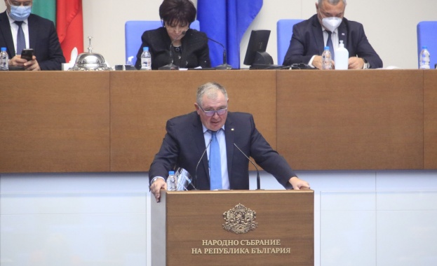 Неподпомагане финансово на лаборантите е голяма несправедливост която трябва да