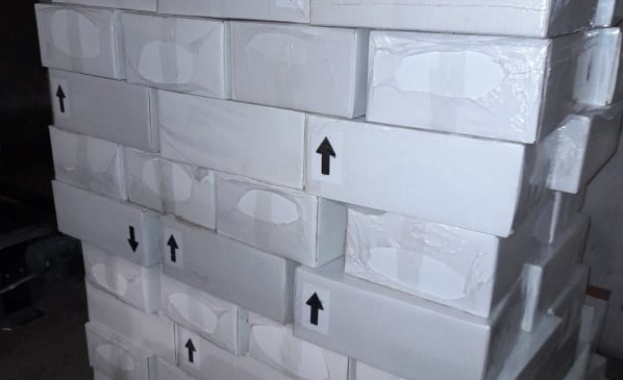 Митнически служители от Главна дирекция Митническо разузнаване и разследване ГД