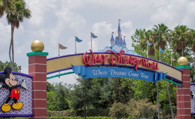 Компанията Уолт Дисни Walt Disney съобщи че ще освободи от