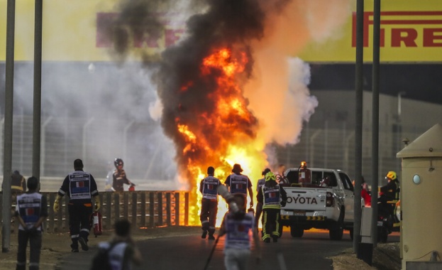 Колата на Ромейн Грожан се запалиНадпреварата за Гран при на