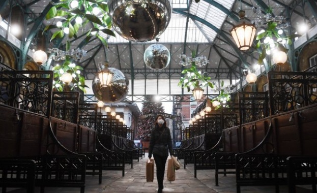 Коронавирусните инфекции в Англия са намалели с около една трета