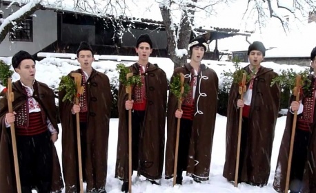 Коледари обикалят домовете в цяла България срещу зли сили