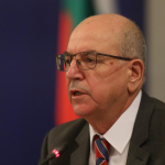 Проф. Гигов: Ваксинирането ще започне в края на месеца