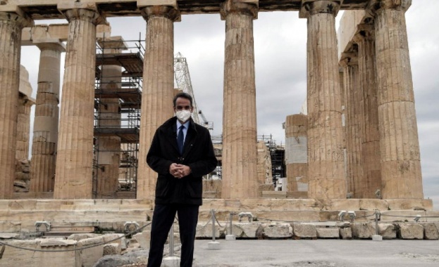 Гръцкият премиер Кириакос Мицотакис призова министрите си да покажат по-голяма
