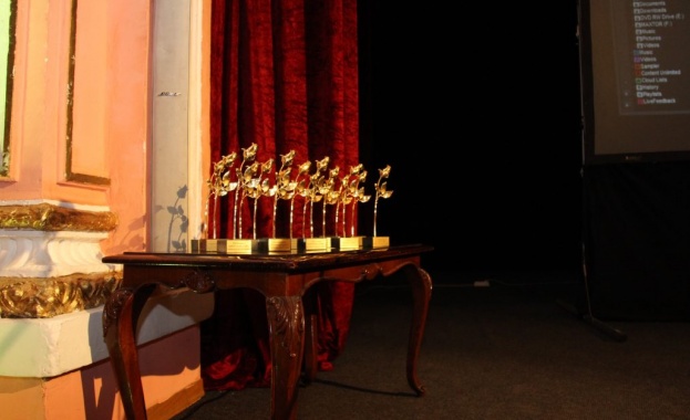 Министерството на туризма отличи представителите на бизнеса общини и медии