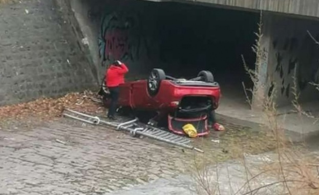 Невероятна каскада спретна шофьор в центъра на София Водачът е