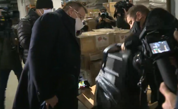 До 21 декември министърът на здравеопазването проф Костадин Ангелов очаква