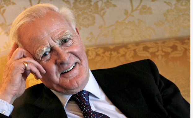 Авторът на шпионски романи Джон льо Каре почина на 89