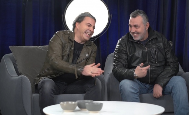 Гостите разказват за своето двадесетгодишно приятелство пред водещата Даниела Серданова