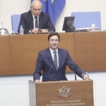 Крум Зарков: Пандемията осветли по брутален начин липсата на реформи