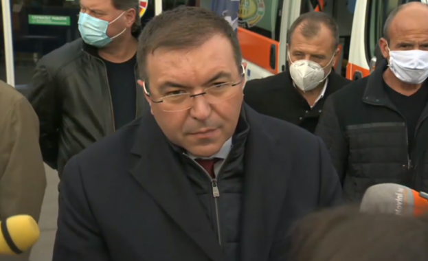 Министърът на здравеопазването проф Костадин Ангелов предаде на центровете за