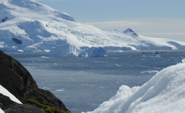 Антарктида петият по големина континент на Земята е известен с