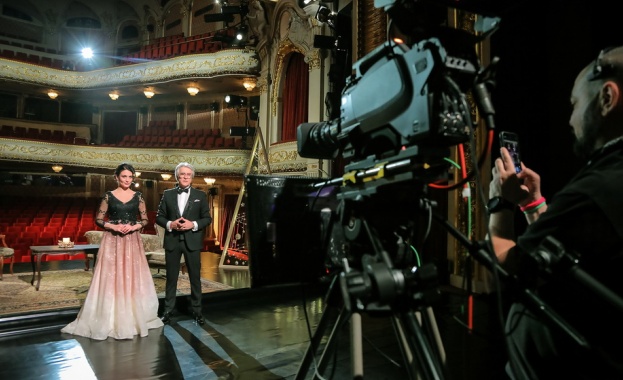 На 25 декември петък от 20 00 часа ще бъде излъчен