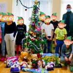 Младежкото обединение в БСП Плевен се включи в инициативата „С маската на Дядо Коледа”