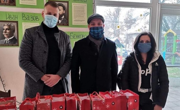 На втория ден от Рождество Христово представители на Младежкото обединение