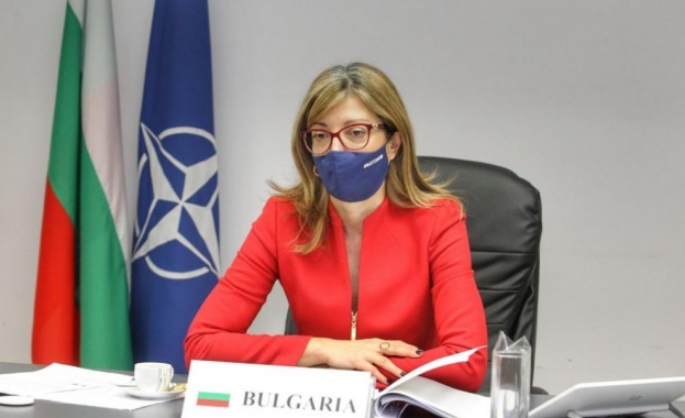 Захариева смята, че е време за нова коалиция в името на България