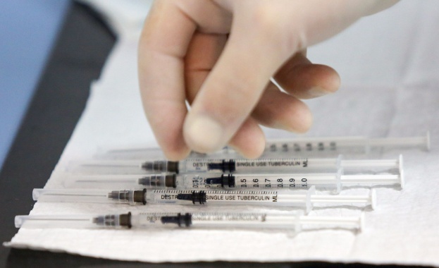 Болничен фармацевт от Уисконсин беше арестуван по подозрение че е