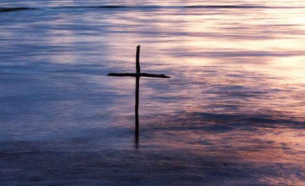 Вижте какъв ритуал се изпълнява На 6 януари отбелязваме Богоявление