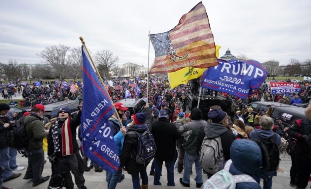 Американската демокрация е куца и с двата крака Това коментира