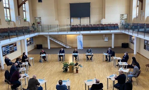 Очакваме с ваксините да се ускори рестартът на туризма Изпратихме