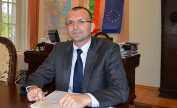 Ремонт на язовирните стени и водовземните кули на двата язовира