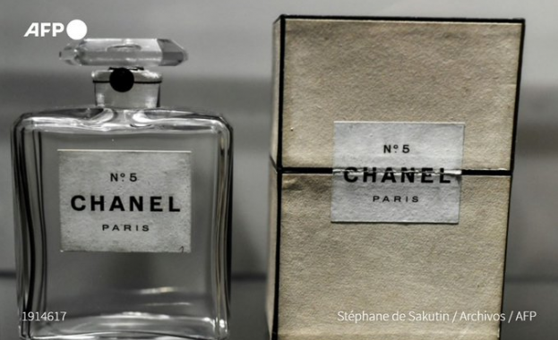 Само Шанел No 5 отговаря Мерилин Монро на въпроса какво