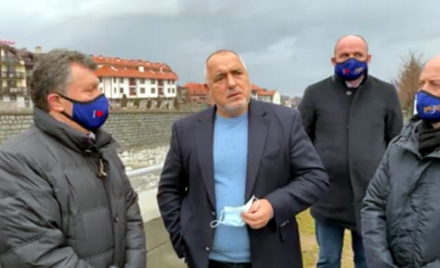 Много внимателно управляваме пандемията за да може да работи бизнесът