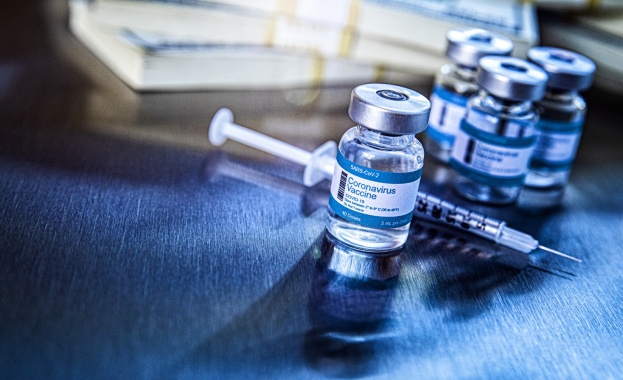 Русия започва клинични изпитания с еднодозова ваксина Sputnik Light на своята