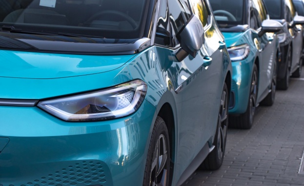 Доставките на електрически автомобили Volkswagen с ръст от близо 200% през 2020 г.