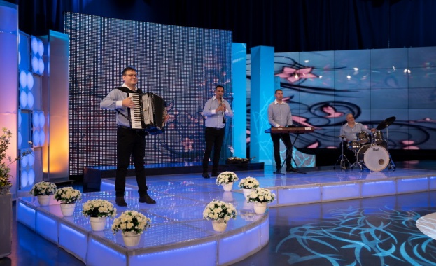  „Краси бенд“ и Александър Александров – Алекс  в „Иде нашенската музика“ по БНТ 1 