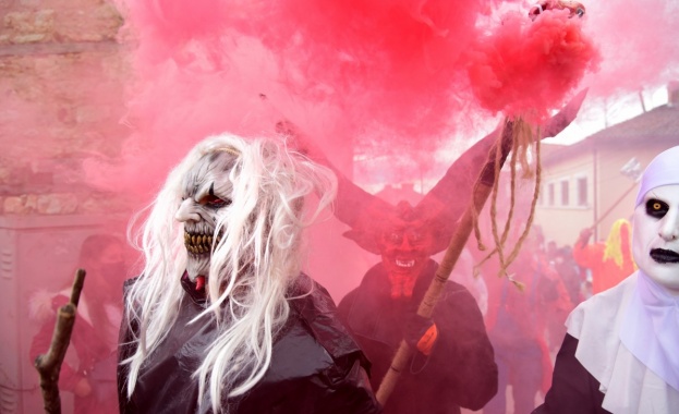 Въпреки усилията на Северна Македония и България за преодоляване на