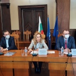 Туристическият бизнес в Бургас поиска от вицепремиера Николова силна рекламна кампания на България