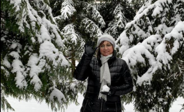 Соцлидерката Корнелия Нинова също като премиера Бойко Борисов избра да