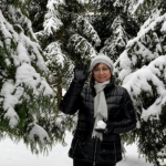 Нинова празнува в гората
