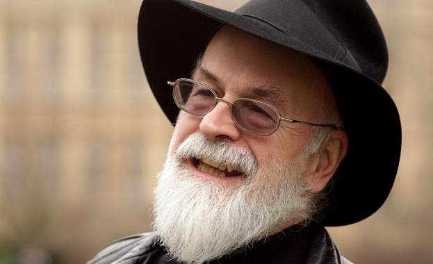 Автентичната тъпота всеки път надминава изкуствения интелект Тери Пратчет