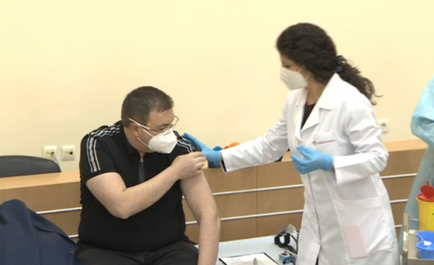 Част от ваксинираните които са получили първата доза от ваксината