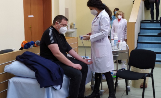 Стартира втората фаза на имунизацията срещу Covid-19 
