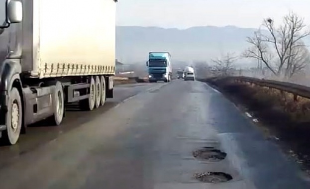Започва ремонт на Околовръстното шосе на Пловдив което е в