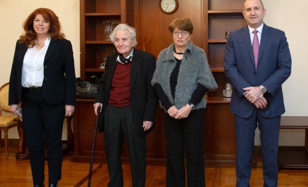 Президентът Румен Радев се срещна с българските интелектуалци Копринка Червенкова