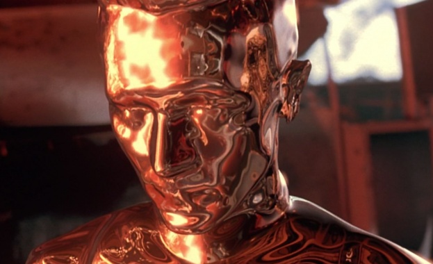 Нов патент на Microsoft ще превръща починалите хора в AI ботове