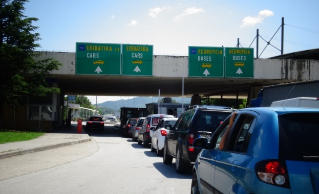 Допълнителни служители има на българо гръцката граница заради очаквания засилен