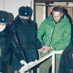  Руски съд разглежда обжалването на Навални за задържането му 