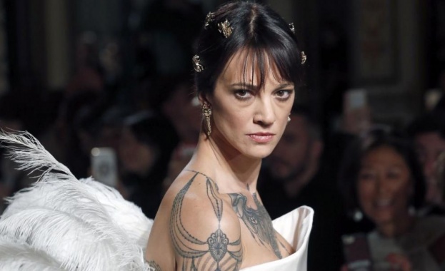 Азия Ардженто италианската актриса и режисьорка превърнала се в лидер