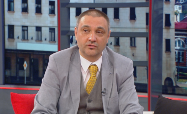 Проф. Чорбанов: Кампанията за имунизация у нас е изключително стихийна 