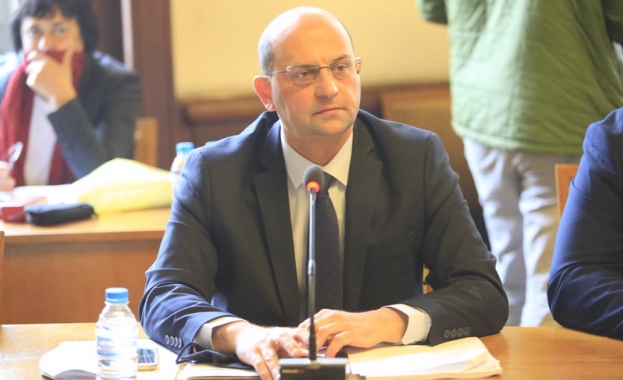 Румен Георгиев Управляващите предлагат лобистко предложение в полза на фирма