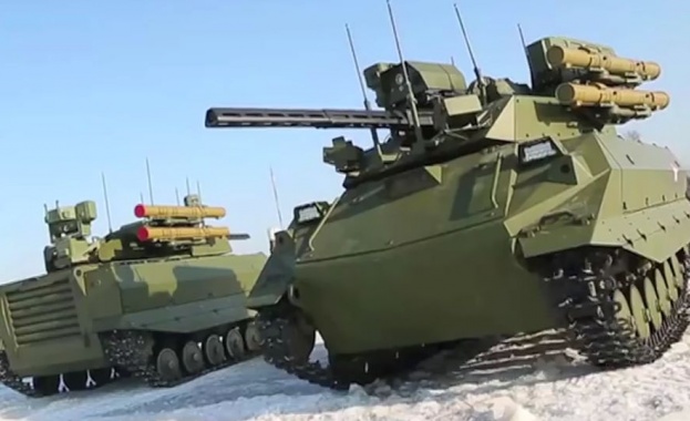 В Подмосковието приеха на въоръжение многофункционалните роботехнически комплекси Уран 9 пише