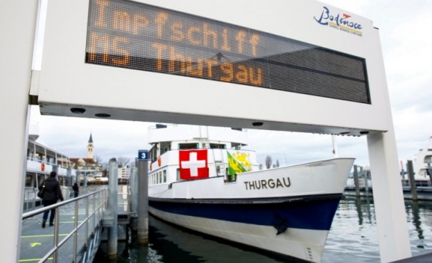 89 годишен туристически кораб който стои неизползван заради пандемията от коронавируса