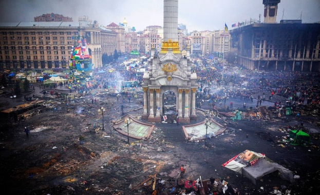 На 21 ноември 2013 г в Киев започнаха мирни протести